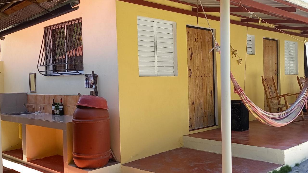Conrado'S Guesthouse B&B Las Avispas Exterior photo